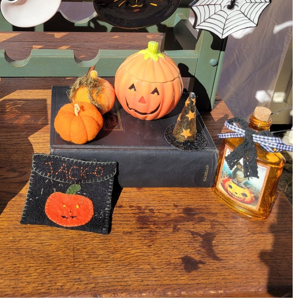 Curated Halloween Pumpkin & Black Cat Figurine Set | Jack-o'-Lantern Decor
